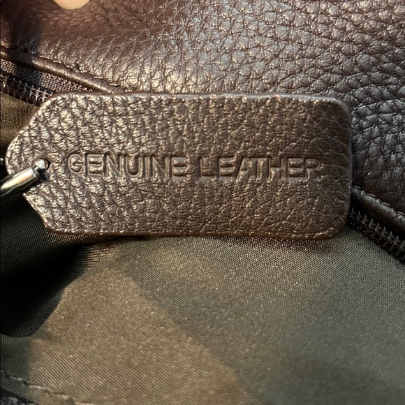 Elegant Genuine Leather Handbag - Picture 11 of 11